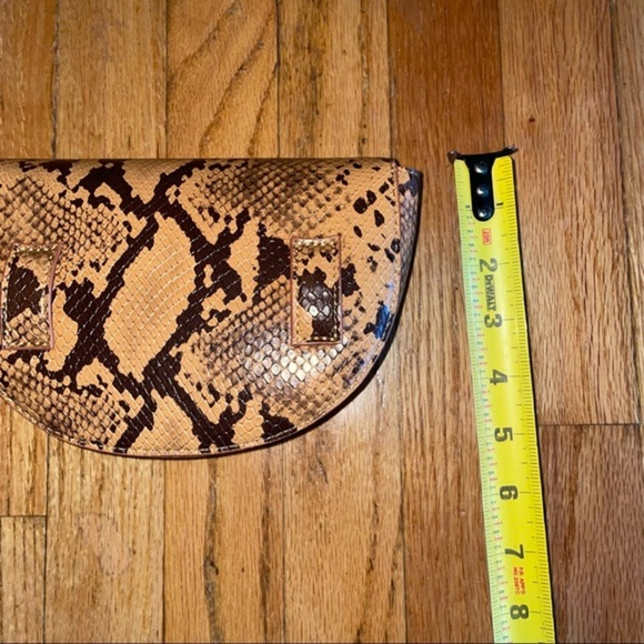 Rachel Half-Moon Belt loop bag in Brown - Picture 4 of 7